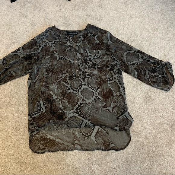 FRED David Khaki brown gray snake print sheer button front blouse Sz L - Picture 7 of 13